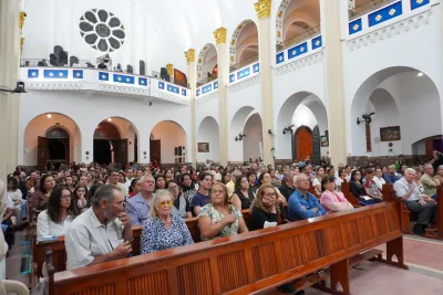 30 dia com Maria - Santa Missa e Coroação - Romeiros Devotos da Paróquia Nossa Senhora de Fatima (Monte Carmelo)
