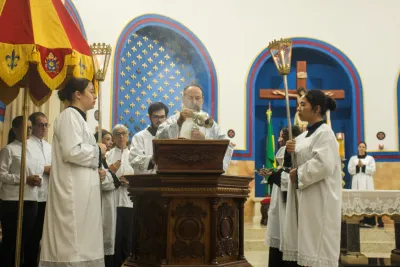 30 dia com Maria - Santa Missa e Coroação - Romeiros Devotos da Paróquia Nossa Senhora de Fatima (Monte Carmelo)
