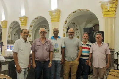 30 dia com Maria - Santa Missa e Coroação - Romeiros Devotos da Paróquia Nossa Senhora de Fatima (Monte Carmelo)