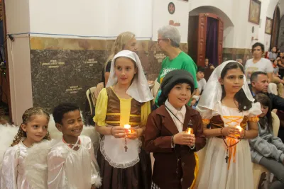 30 dia com Maria - Santa Missa e Coroação - Romeiros Devotos da Paróquia Nossa Senhora de Fatima (Monte Carmelo)