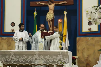 30 dia com Maria - Santa Missa e Coroação - Romeiros Devotos da Paróquia Nossa Senhora de Fatima (Monte Carmelo)