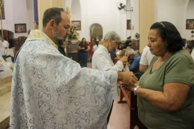 30 dia com Maria - Santa Missa e Coroação - Romeiros Devotos da Paróquia Nossa Senhora de Fatima (Monte Carmelo)
