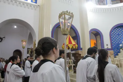 30 dia com Maria - Santa Missa e Coroação - Romeiros Devotos da Paróquia Nossa Senhora de Fatima (Monte Carmelo)