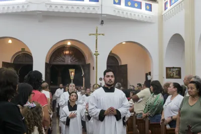 30 dia com Maria - Santa Missa e Coroação - Romeiros Devotos da Paróquia Nossa Senhora de Fatima (Monte Carmelo)