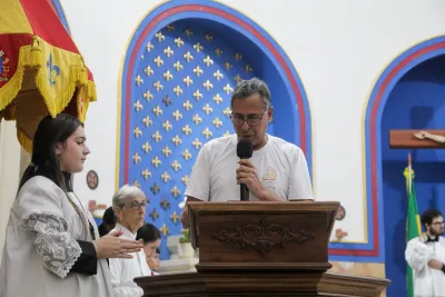 30 dia com Maria - Santa Missa e Coroação - Romeiros Devotos da Paróquia Nossa Senhora de Fatima (Monte Carmelo)