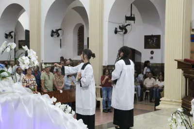 30 dia com Maria - Santa Missa e Coroação - Romeiros Devotos da Paróquia Nossa Senhora de Fatima (Monte Carmelo)