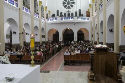 30 dia com Maria - Santa Missa e Coroação - Romeiros Devotos da Paróquia Nossa Senhora de Fatima (Monte Carmelo)