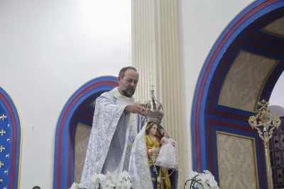 30 dia com Maria - Santa Missa e Coroação - Romeiros Devotos da Paróquia Nossa Senhora de Fatima (Monte Carmelo)
