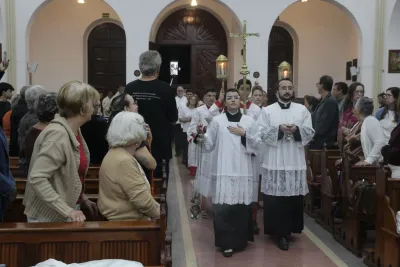 30 dia com Maria - Santa Missa e Coroação - Romeiros Devotos da Paróquia Nossa Senhora do Caminho (Uberlândia)