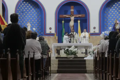 30 dia com Maria - Santa Missa e Coroação - Romeiros Devotos da Paróquia Nossa Senhora do Caminho (Uberlândia)