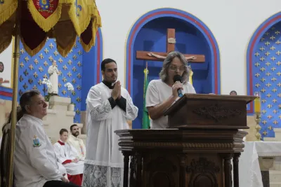 30 dia com Maria - Santa Missa e Coroação - Romeiros Devotos da Paróquia Nossa Senhora do Caminho (Uberlândia)