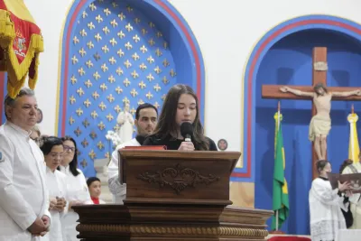 30 dia com Maria - Santa Missa e Coroação - Romeiros Devotos da Paróquia Nossa Senhora do Caminho (Uberlândia)