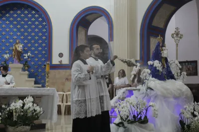 30 dia com Maria - Santa Missa e Coroação - Romeiros Devotos da Paróquia Nossa Senhora do Caminho (Uberlândia)