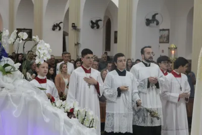30 dia com Maria - Santa Missa e Coroação - Romeiros Devotos da Paróquia Nossa Senhora do Caminho (Uberlândia)