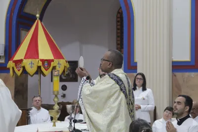 30 dia com Maria - Santa Missa e Coroação - Romeiros Devotos da Paróquia Nossa Senhora do Caminho (Uberlândia)