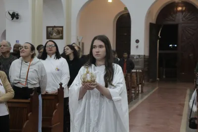 30 dia com Maria - Santa Missa e Coroação - Romeiros Devotos da Paróquia Nossa Senhora do Caminho (Uberlândia)