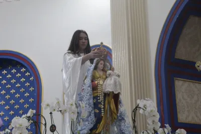 30 dia com Maria - Santa Missa e Coroação - Romeiros Devotos da Paróquia Nossa Senhora do Caminho (Uberlândia)