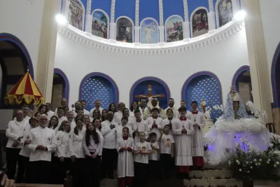 30 dia com Maria - Santa Missa e Coroação - Romeiros Devotos da Paróquia Nossa Senhora do Caminho (Uberlândia)