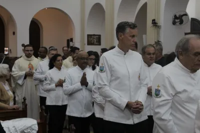 30 dia com Maria - Santa Missa e Coroação - Romeiros Devotos da Paróquia Nossa Senhora do Caminho (Uberlândia)