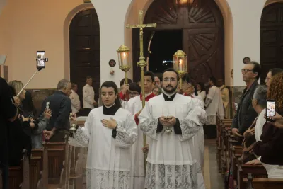 30 dia com Maria - Santa Missa e Coroação - Romeiros Devotos da Paróquia Nossa Senhora do Caminho (Uberlândia)