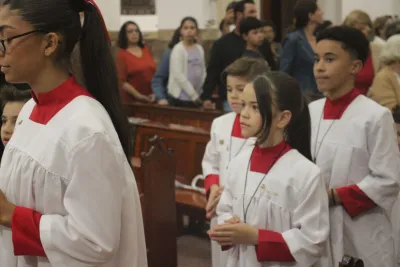 30 dia com Maria - Santa Missa e Coroação - Romeiros Devotos da Paróquia Nossa Senhora do Caminho (Uberlândia)