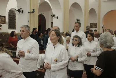 30 dia com Maria - Santa Missa e Coroação - Romeiros Devotos da Paróquia Nossa Senhora do Caminho (Uberlândia)
