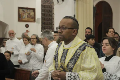 30 dia com Maria - Santa Missa e Coroação - Romeiros Devotos da Paróquia Nossa Senhora do Caminho (Uberlândia)