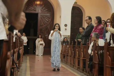 30 dia com Maria - Santa Missa e Coroação - Romeiros Devotos da Paróquia Nossa Senhora do Caminho (Uberlândia)