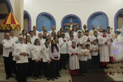 30 dia com Maria - Santa Missa e Coroação - Romeiros Devotos da Paróquia Nossa Senhora do Caminho (Uberlândia)
