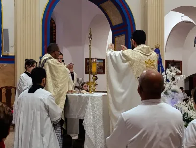 30 dia com Maria - Santa Missa e Coroação - Romeiros Devotos da Paróquia Nossa Senhora do Caminho (Uberlândia)