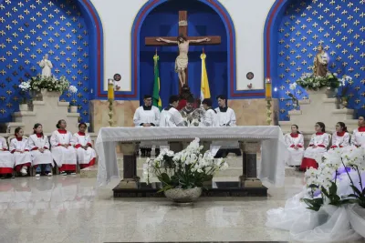 30 dia com Maria - Santa Missa e Coroação - Romeiros Devotos da Paróquia Nossa Senhora do Carmo (Uberlândia)