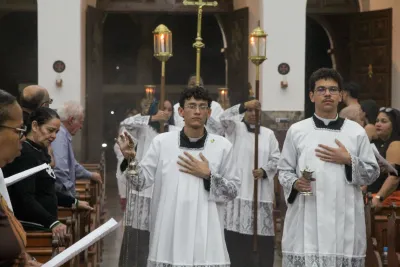 30 dia com Maria - Santa Missa e Coroação - Romeiros Devotos da Paróquia Nossa Senhora do Carmo (Uberlândia)