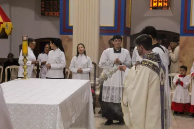 30 dia com Maria - Santa Missa e Coroação - Romeiros Devotos da Paróquia Nossa Senhora do Carmo (Uberlândia)