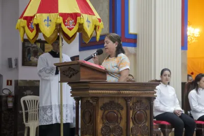 30 dia com Maria - Santa Missa e Coroação - Romeiros Devotos da Paróquia Nossa Senhora do Carmo (Uberlândia)