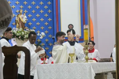 30 dia com Maria - Santa Missa e Coroação - Romeiros Devotos da Paróquia Nossa Senhora do Carmo (Uberlândia)