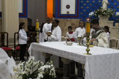 30 dia com Maria - Santa Missa e Coroação - Romeiros Devotos da Paróquia Nossa Senhora do Carmo (Uberlândia)