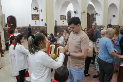 30 dia com Maria - Santa Missa e Coroação - Romeiros Devotos da Paróquia Nossa Senhora do Carmo (Uberlândia)