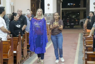 30 dia com Maria - Santa Missa e Coroação - Romeiros Devotos da Paróquia Nossa Senhora do Carmo (Uberlândia)