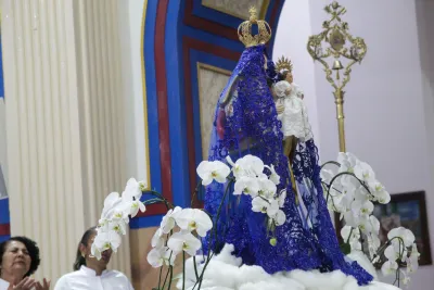 30 dia com Maria - Santa Missa e Coroação - Romeiros Devotos da Paróquia Nossa Senhora do Carmo (Uberlândia)