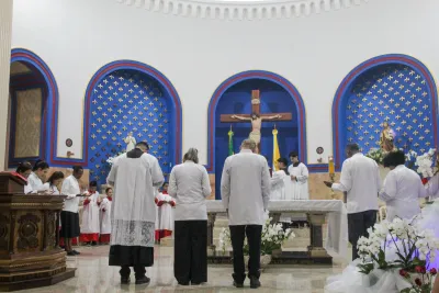 30 dia com Maria - Santa Missa e Coroação - Romeiros Devotos da Paróquia Nossa Senhora do Carmo (Uberlândia)