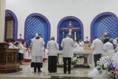 30 dia com Maria - Santa Missa e Coroação - Romeiros Devotos da Paróquia Nossa Senhora do Carmo (Uberlândia)