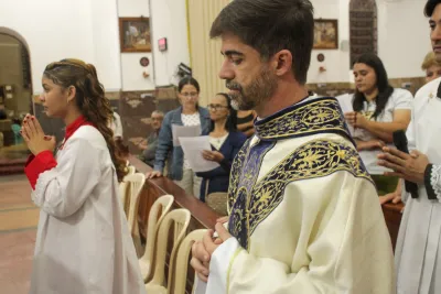 30 dia com Maria - Santa Missa e Coroação - Romeiros Devotos da Paróquia Nossa Senhora do Carmo (Uberlândia)
