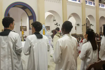30 dia com Maria - Santa Missa e Coroação - Romeiros Devotos da Paróquia Nossa Senhora do Carmo (Uberlândia)