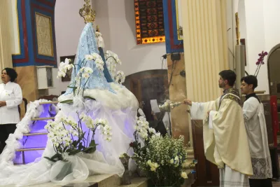 30 dia com Maria - Santa Missa e Coroação - Romeiros Devotos da Paróquia Nossa Senhora do Carmo (Uberlândia)