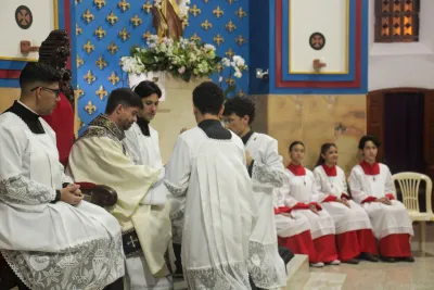 30 dia com Maria - Santa Missa e Coroação - Romeiros Devotos da Paróquia Nossa Senhora do Carmo (Uberlândia)