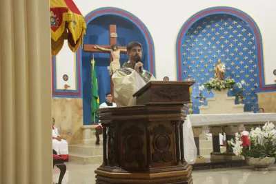 30 dia com Maria - Santa Missa e Coroação - Romeiros Devotos da Paróquia Nossa Senhora do Carmo (Uberlândia)