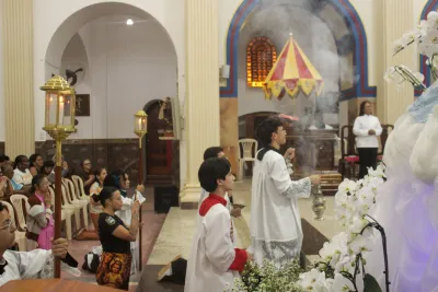 30 dia com Maria - Santa Missa e Coroação - Romeiros Devotos da Paróquia Nossa Senhora do Carmo (Uberlândia)