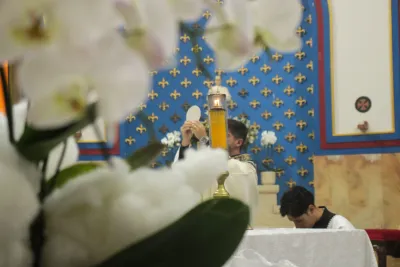 30 dia com Maria - Santa Missa e Coroação - Romeiros Devotos da Paróquia Nossa Senhora do Carmo (Uberlândia)