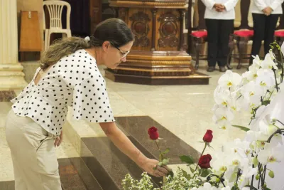 30 dia com Maria - Santa Missa e Coroação - Romeiros Devotos da Paróquia Nossa Senhora do Carmo (Uberlândia)