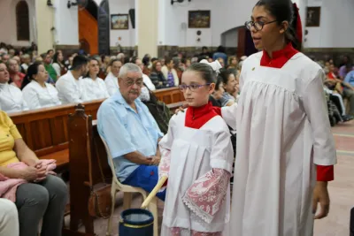 30 dia com Maria - Santa Missa e Coroação - Romeiros Devotos da Paroquia Sant' Anna (Indiánopolis)